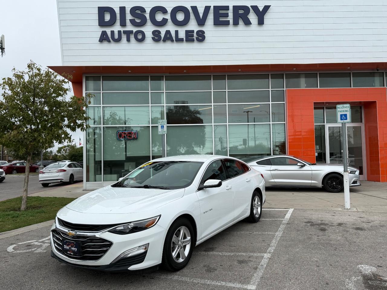 2022 Chevrolet Malibu FWD 1FL