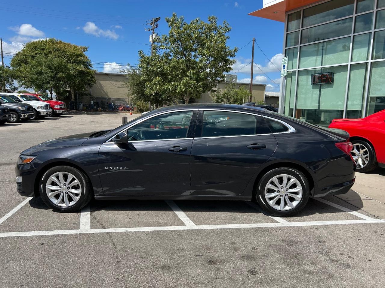 2022 Chevrolet Malibu FWD LT