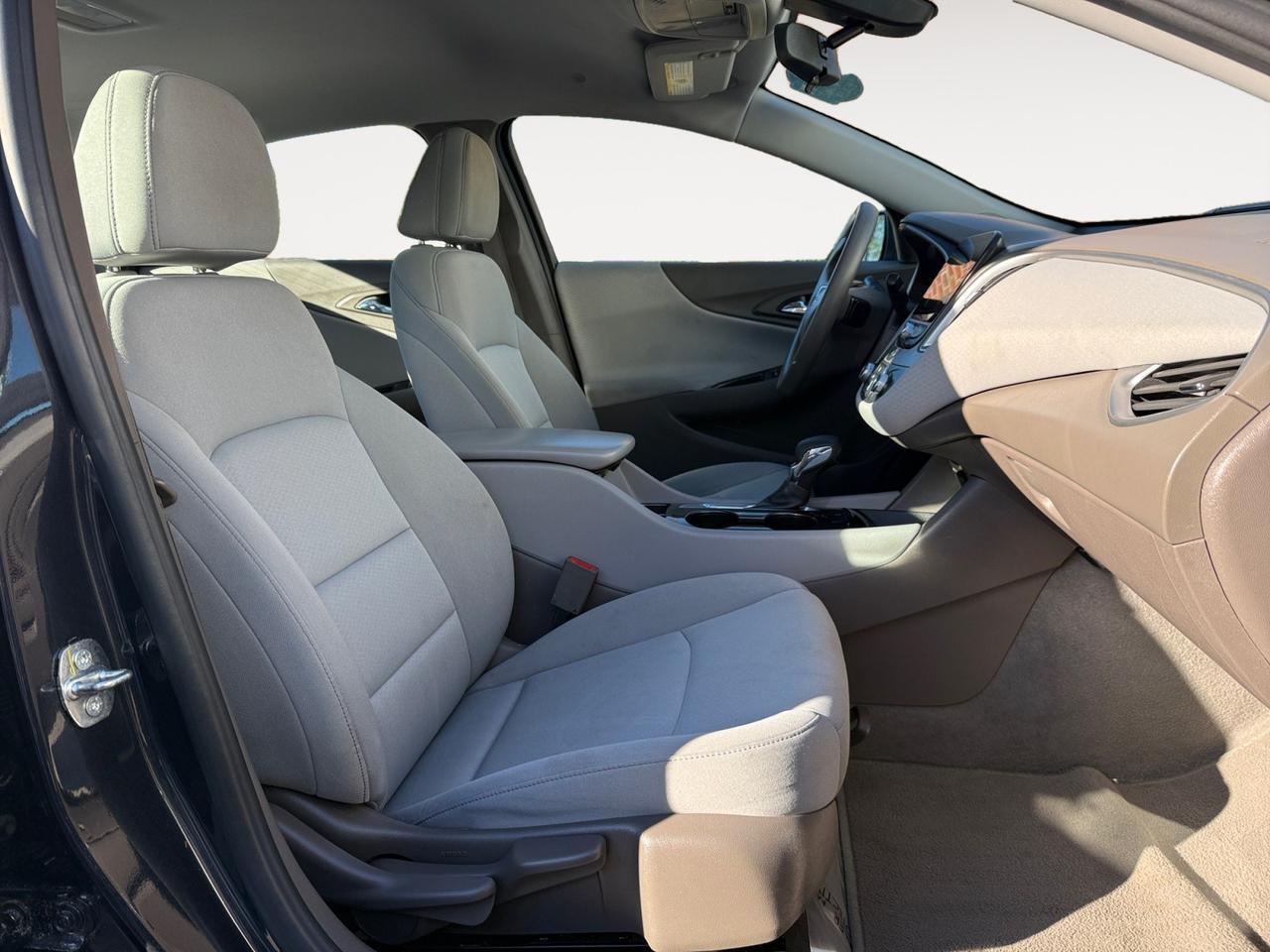 2022 Chevrolet Malibu LS, APPLE CARPLAY/ANDROID AUTO, WIFI, KEYLESS START, POWER MIRRORS, BACKUP CAMERA, ONLY 1 OWNER, GREAT CAR FOR A GREAT PRICE! Norfolk VA