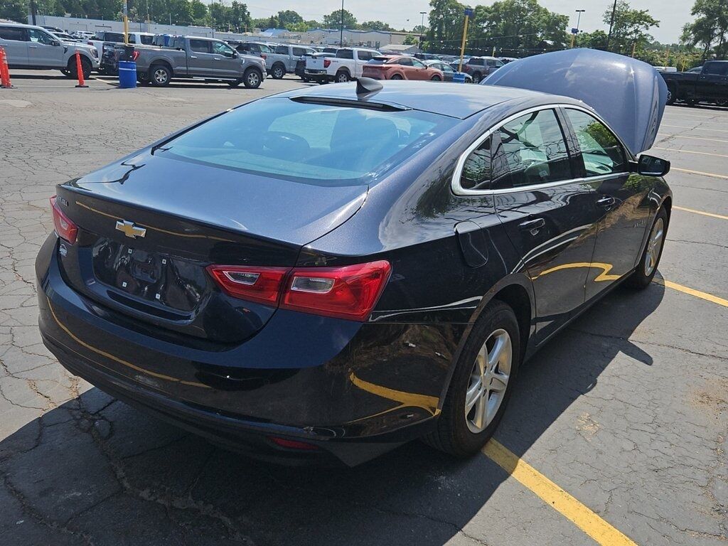 2022 Chevrolet Malibu LS Akron OH