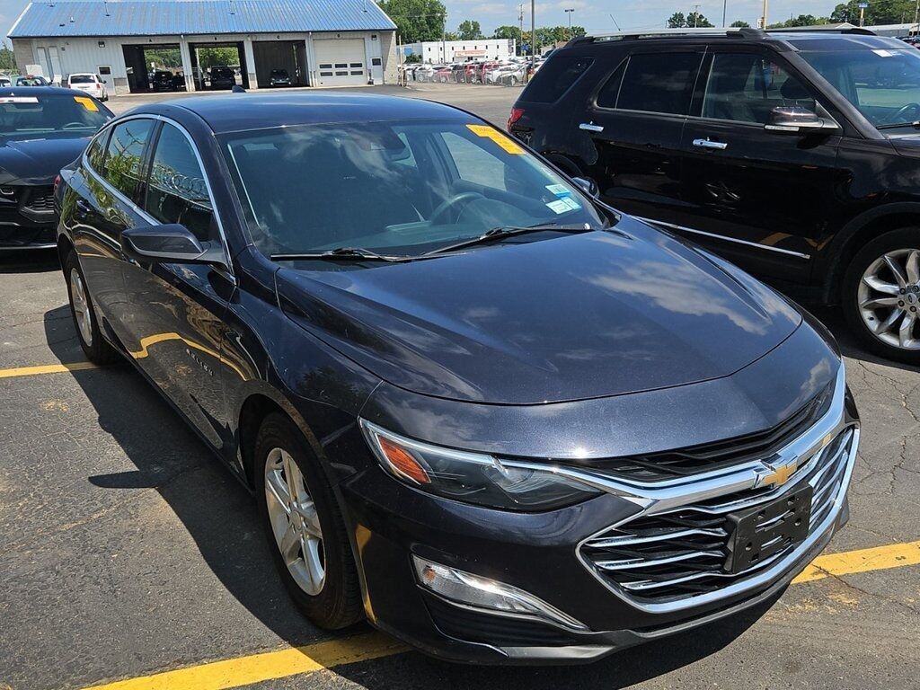 2022 Chevrolet Malibu LS Akron OH