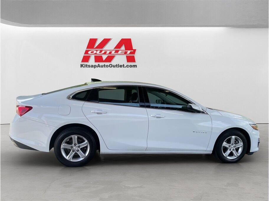 2022 Chevrolet Malibu LS Sedan 4D