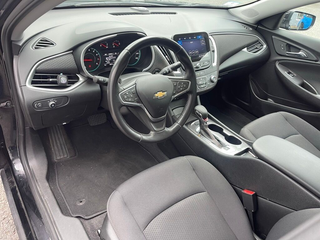 2022 Chevrolet Malibu RS Orange MA