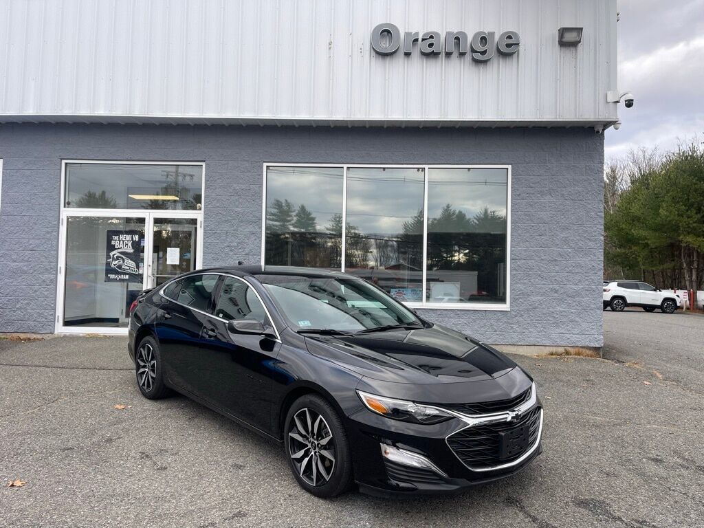 2022 Chevrolet Malibu RS Orange MA