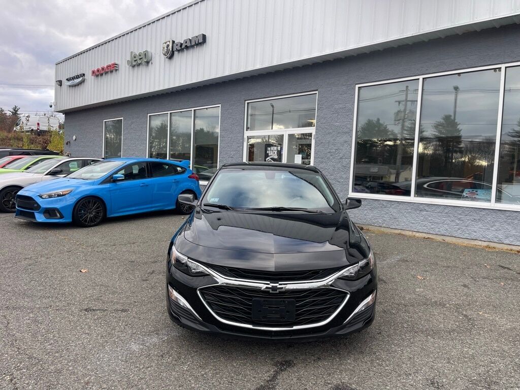 2022 Chevrolet Malibu RS Orange MA