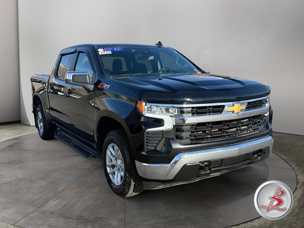 2022 Chevrolet SILVERADO 1500 Crew Cab 4x4 LT