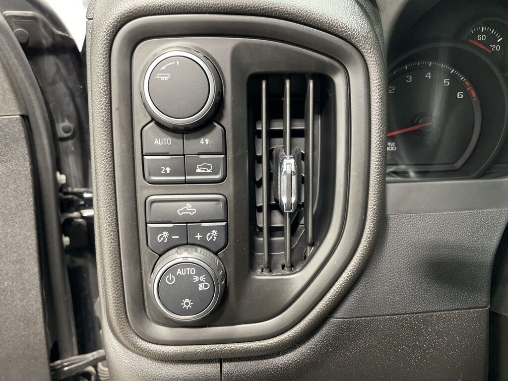 2022 Chevrolet Silverado 1500 4x4 Crew Cab Custom Minocqua WI