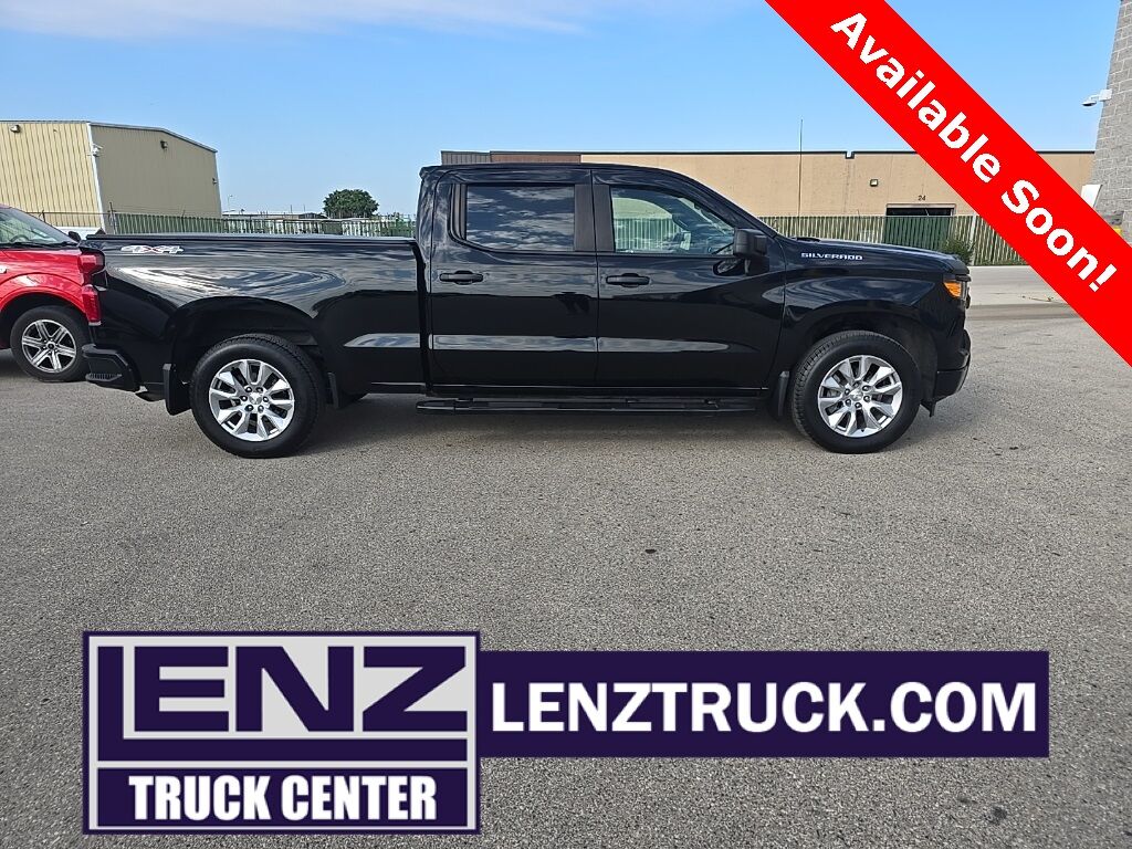 2022 Chevrolet Silverado 1500 4x4 Crew Cab Custom Minocqua WI