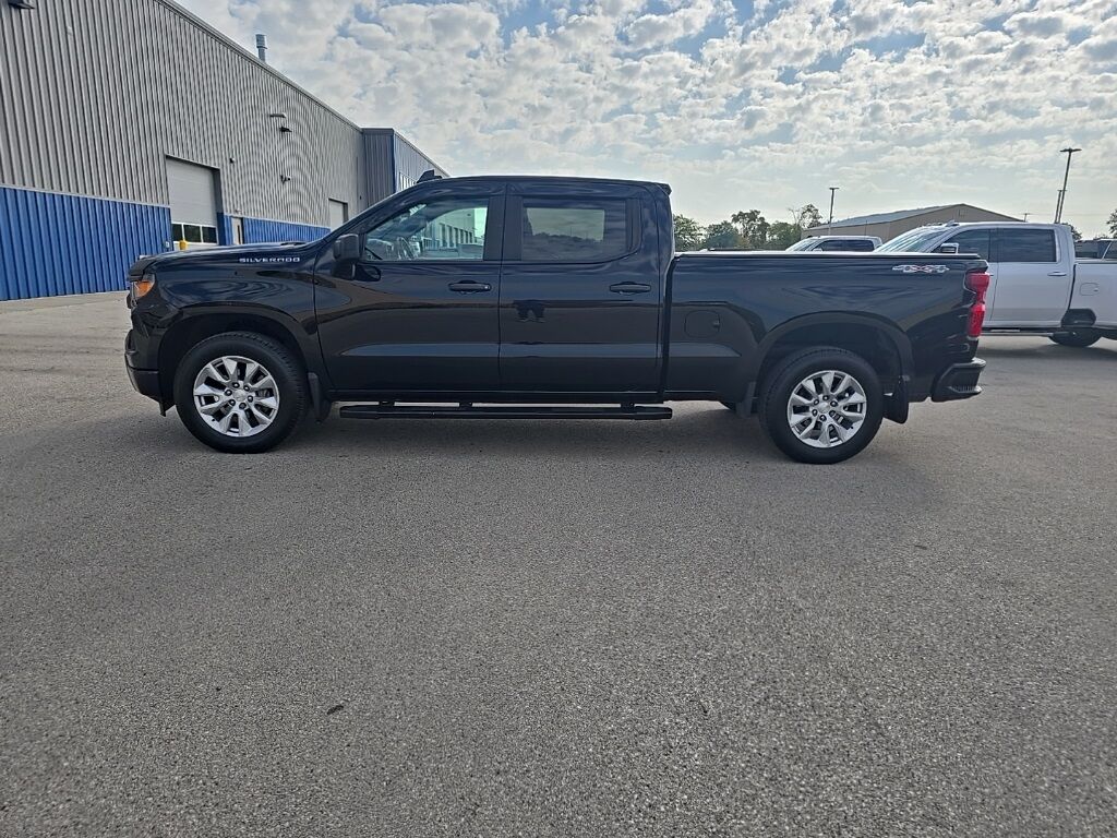 2022 Chevrolet Silverado 1500 4x4 Crew Cab Custom Minocqua WI