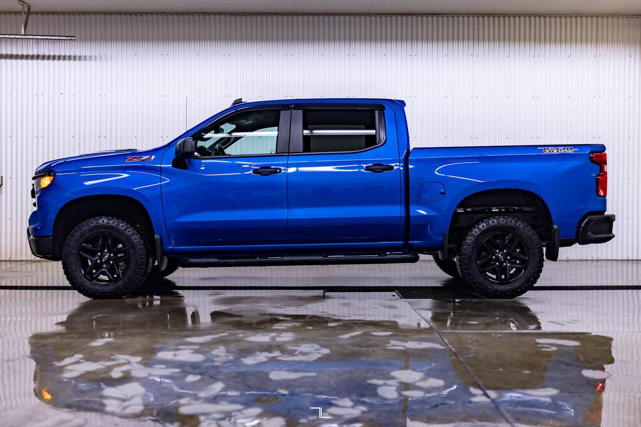 2022 Chevrolet Silverado 1500 4x4 Crew Cab Custom Trail Boss Z71 BCam Red Deer AB