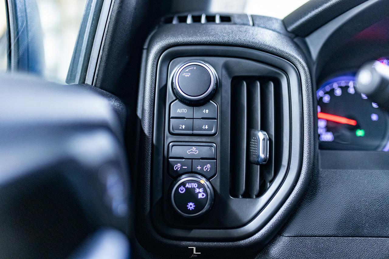 2022 Chevrolet Silverado 1500 4x4 Crew Cab Custom Trail Boss Z71 BCam Red Deer AB