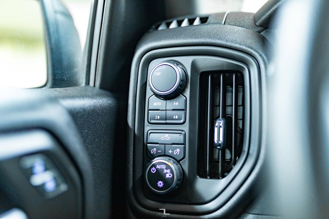 2022 Chevrolet Silverado 1500 4x4 Crew Cab Custom Trail Boss Z71 BCam Red Deer AB