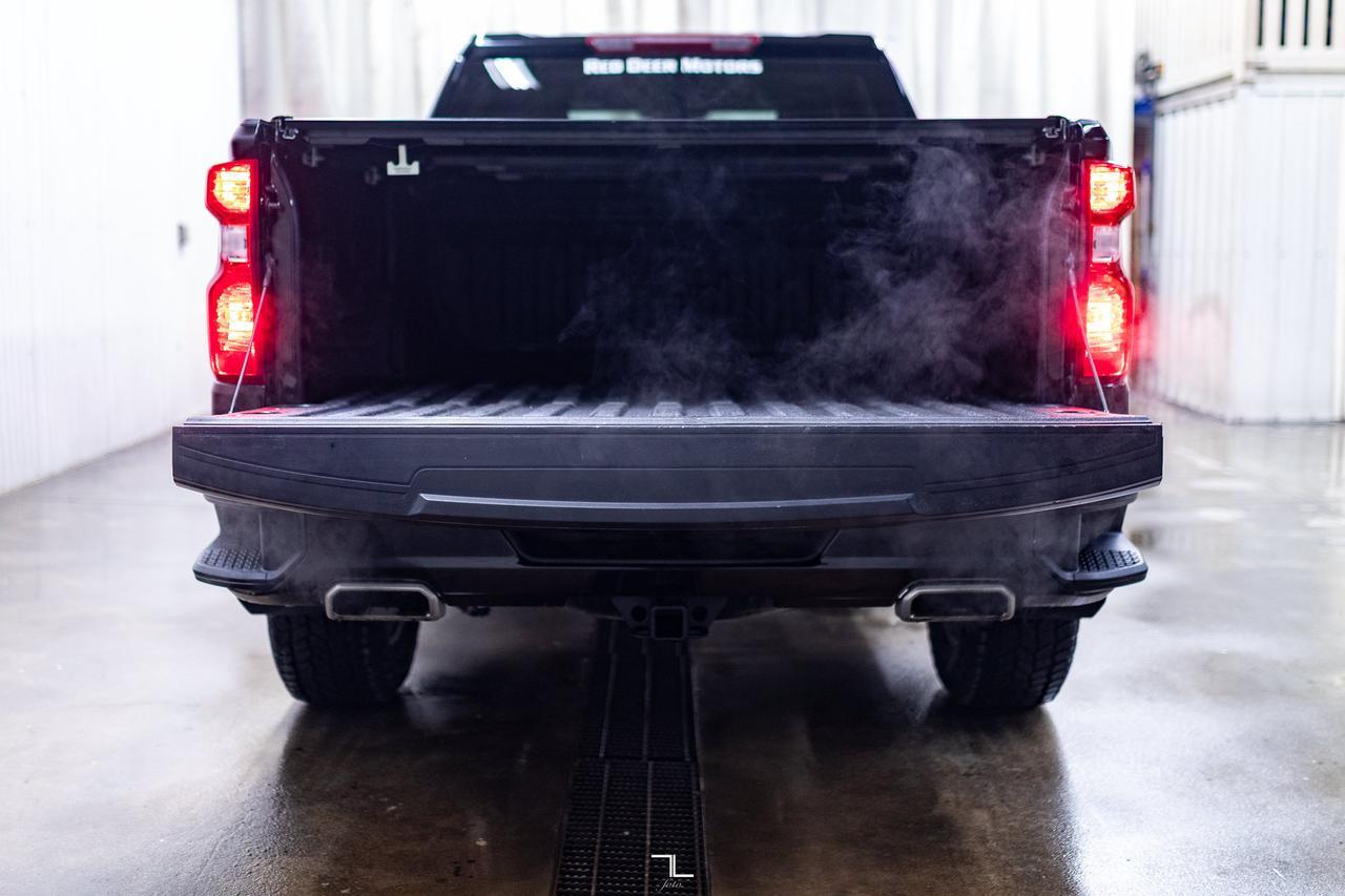 2022 Chevrolet Silverado 1500 4x4 Crew Cab Custom Trail Boss Z71 PSeat BCam Red Deer AB