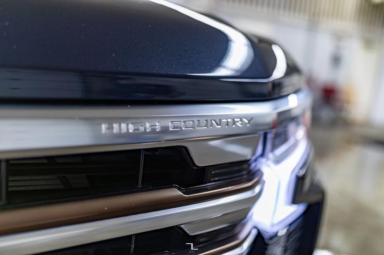 2022 Chevrolet Silverado 1500 4x4 Crew Cab High Country Leather Roof Nav BCam Red Deer AB