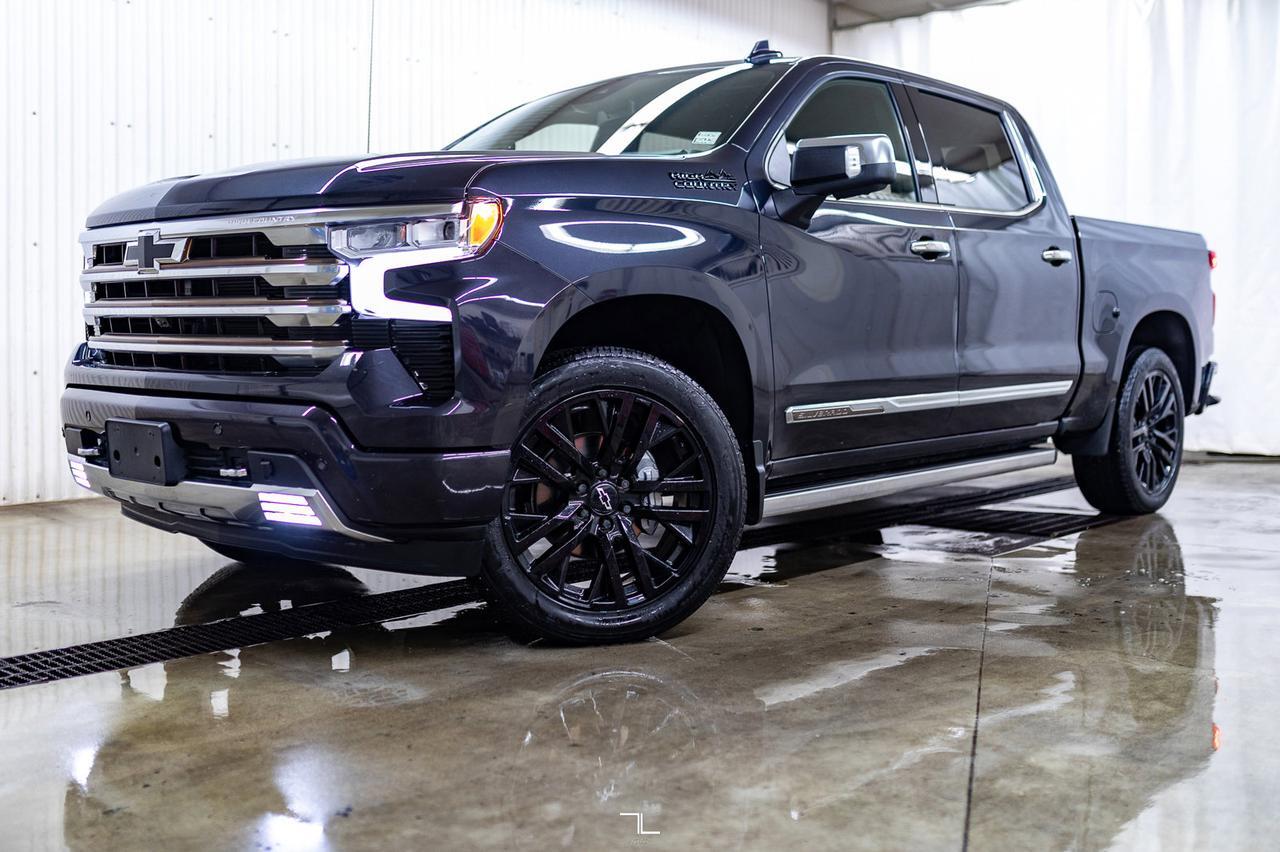 2022 Chevrolet Silverado 1500 4x4 Crew Cab High Country Leather Roof Nav BCam Red Deer AB