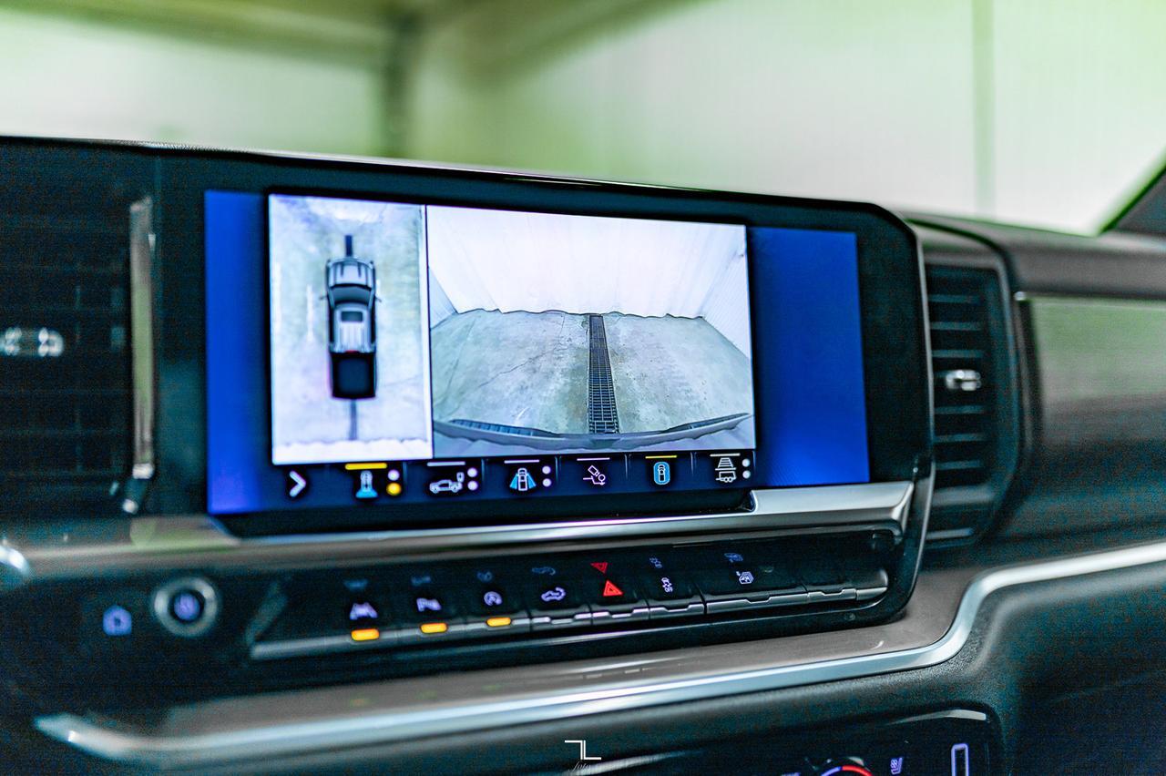 2022 Chevrolet Silverado 1500 4x4 Crew Cab High Country Leather Roof Nav BCam Red Deer AB