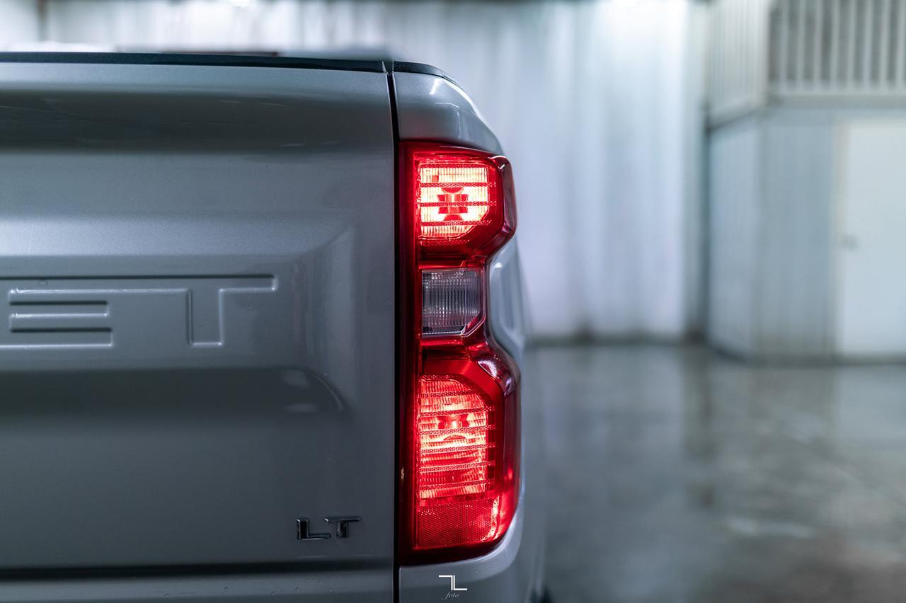 2022 Chevrolet Silverado 1500 4x4 Crew Cab LT Longbox Leather BCam 6 Pass Red Deer AB