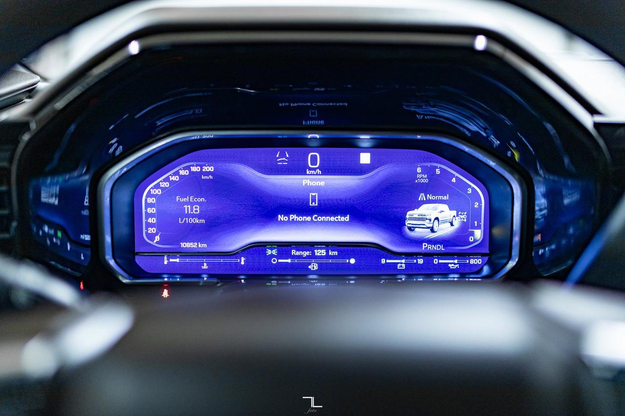 2022 Chevrolet Silverado 1500 4x4 Crew Cab LT Longbox Leather BCam 6 Pass Red Deer AB