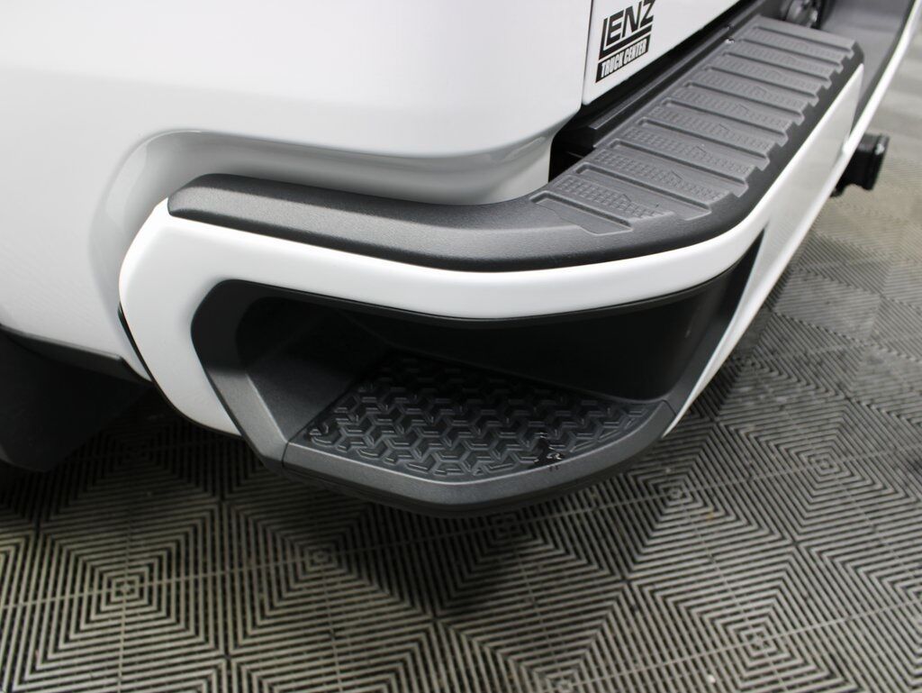 2022 Chevrolet Silverado 1500 4x4 Crew Cab RST Fond du Lac WI