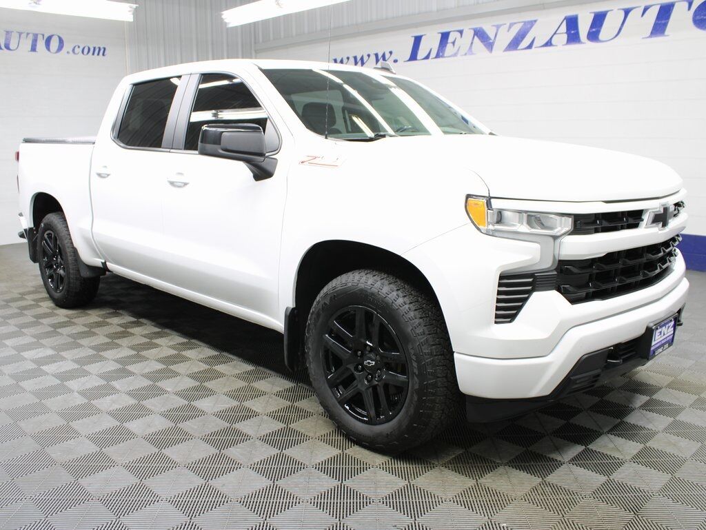 2022 Chevrolet Silverado 1500 4x4 Crew Cab RST Fond du Lac WI