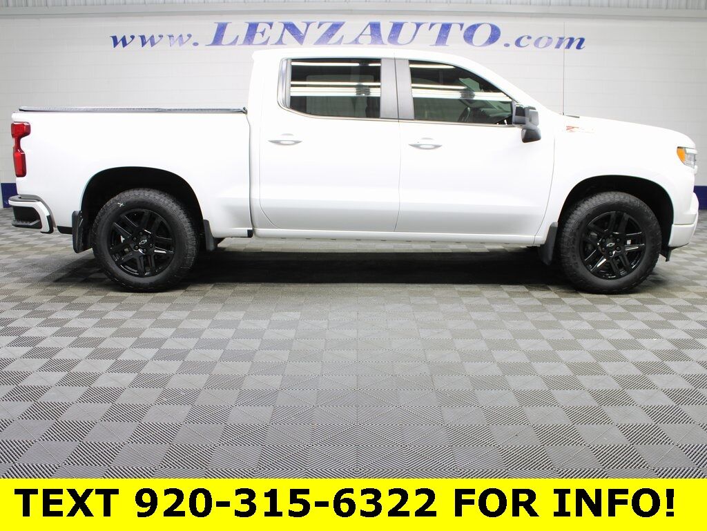 2022 Chevrolet Silverado 1500 4x4 Crew Cab RST Fond du Lac WI
