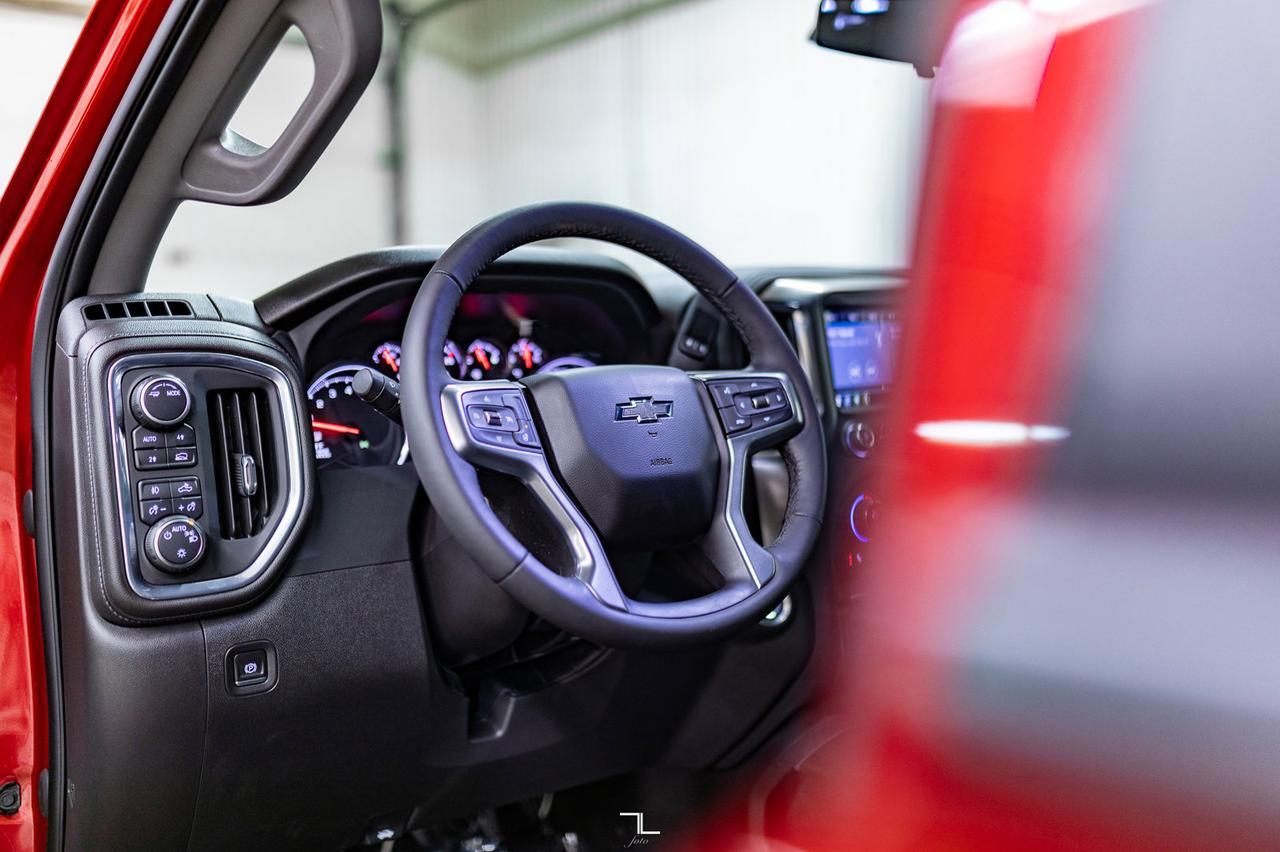 2022 Chevrolet Silverado 1500 4x4 Crew Cab RST PSeat BCam Red Deer AB