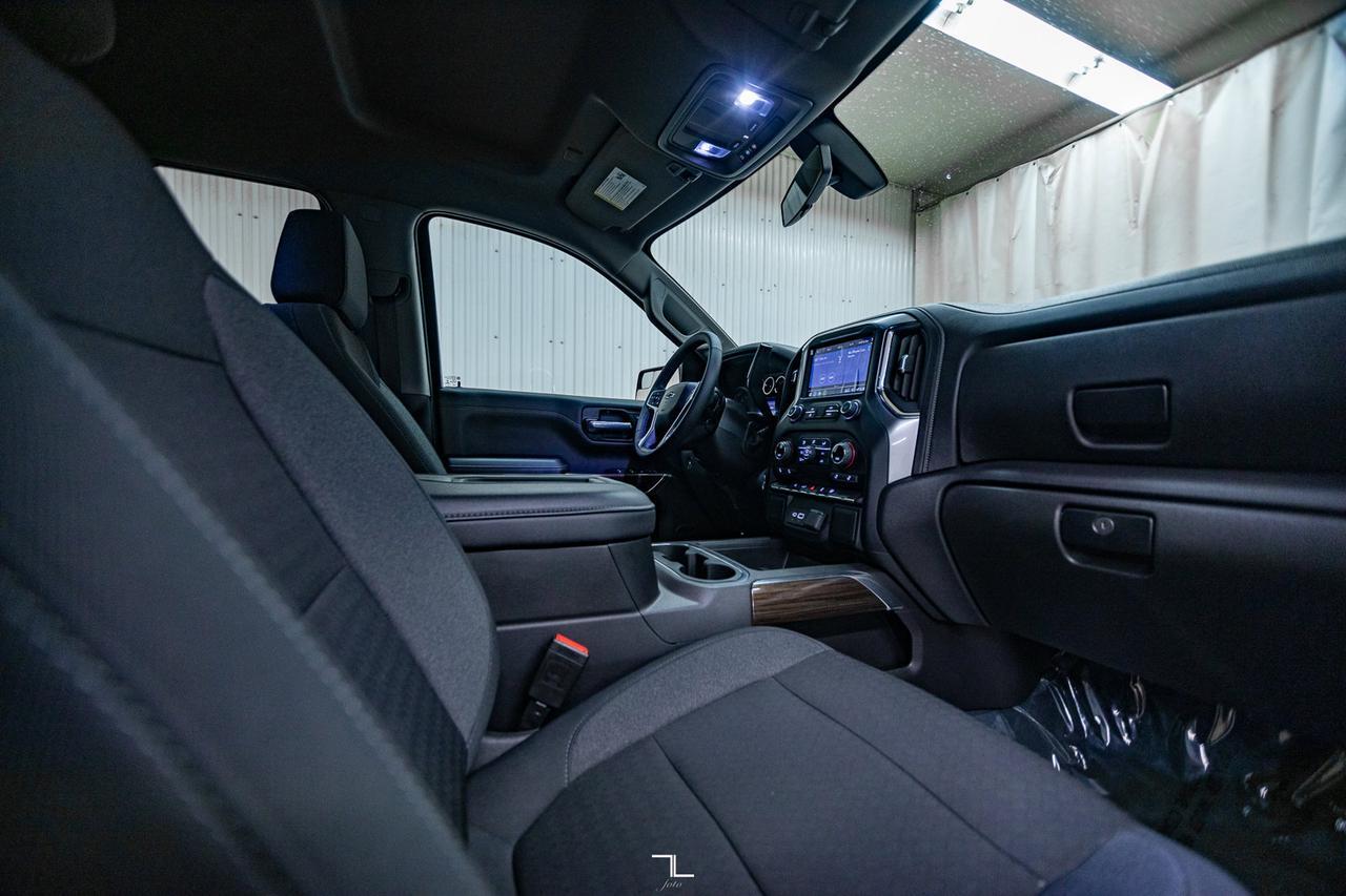2022 Chevrolet Silverado 1500 4x4 Crew Cab RST PSeat BCam Red Deer AB