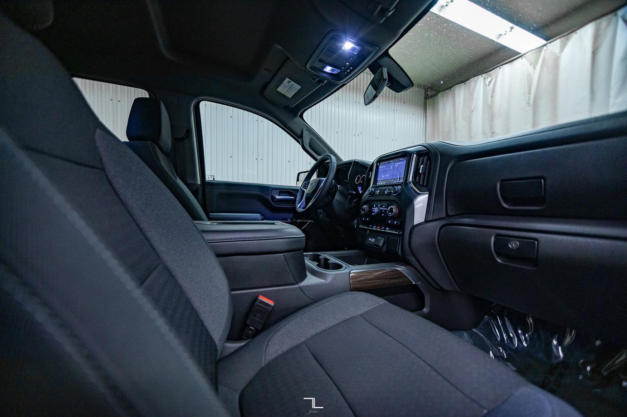 2022 Chevrolet Silverado 1500 4x4 Crew Cab RST PSeat BCam Red Deer AB