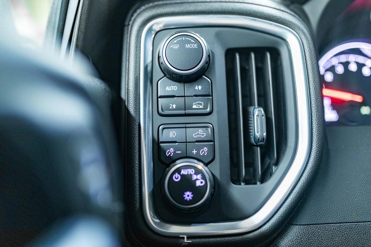 2022 Chevrolet Silverado 1500 4x4 Crew Cab RST PSeat BCam Red Deer AB