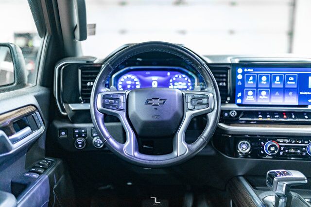 2022 Chevrolet Silverado 1500 4x4 Crew Cab RST Z71 BCam Red Deer AB