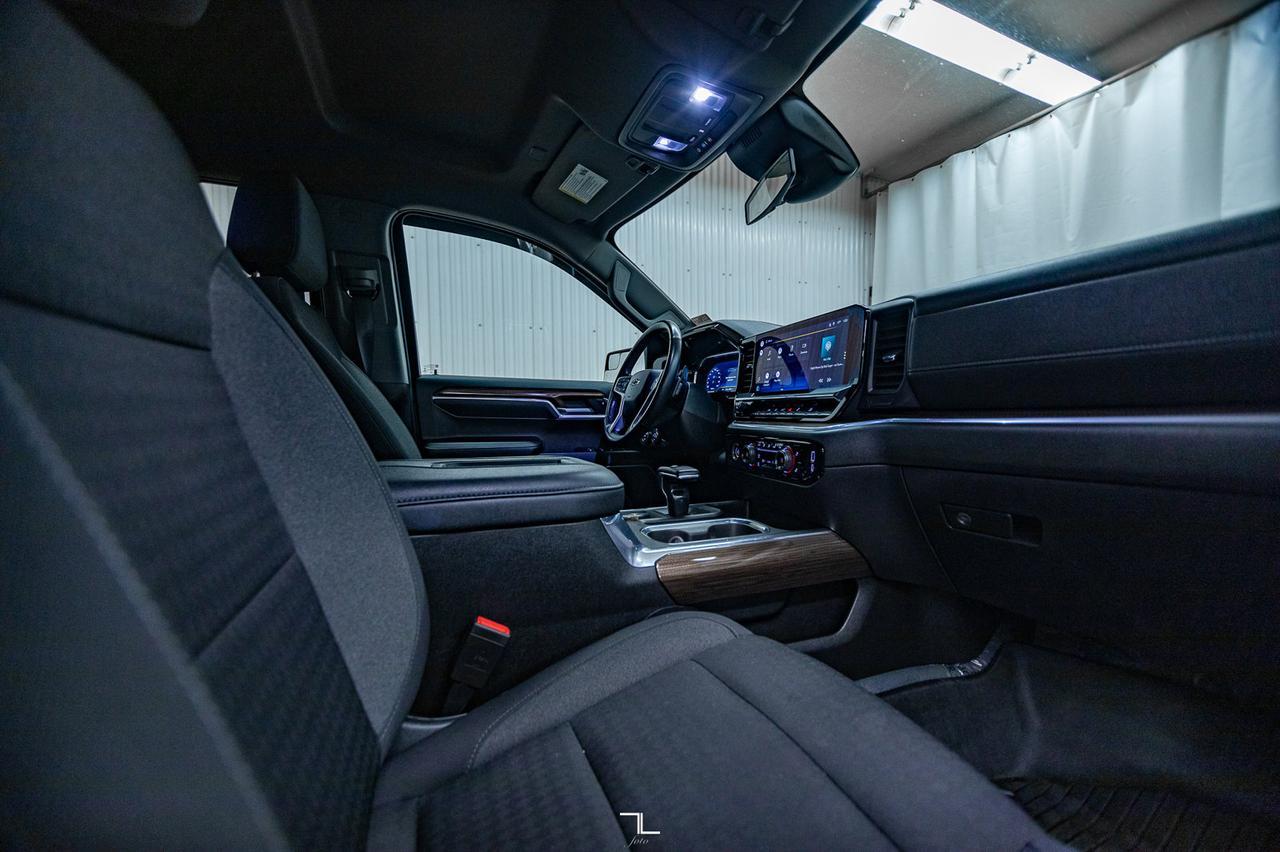 2022 Chevrolet Silverado 1500 4x4 Crew Cab RST Z71 BCam Red Deer AB