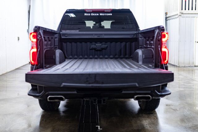 2022 Chevrolet Silverado 1500 4x4 Crew Cab RST Z71 BCam Red Deer AB