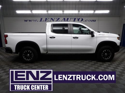 2022_Chevrolet_Silverado 1500_4x4 Crew Cab ZR2_ Fond du Lac WI