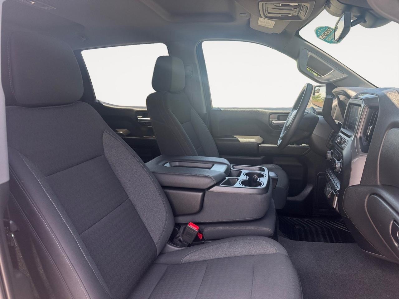 2022 Chevrolet Silverado 1500 CUSTOM, ADAPTIVE CRUISE CONTROL, MEMORY DRIVER SEAT, REMOTE START, ANDROID AUTO/ APPLE CARPLAY, KEYLESS ENTRY & START, ALL WEATHER FLOORMATS, CLEAN CARFAX, ONLY 12K MILES , THIS TRUCK WONT LAST LONG, TEST DRIVE IT TODAY!!! Norfolk VA