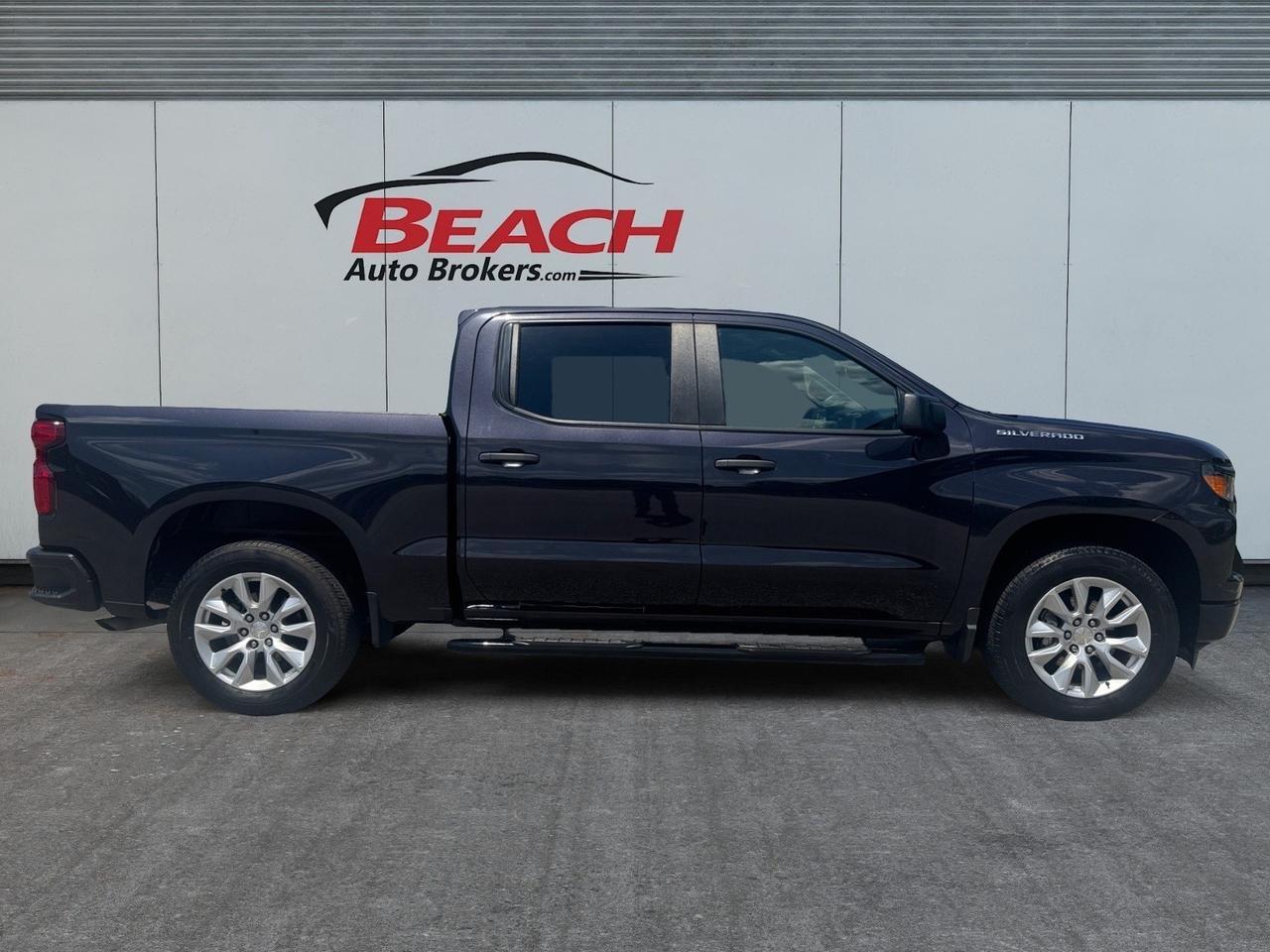 2022 Chevrolet Silverado 1500 CUSTOM, ADAPTIVE CRUISE CONTROL, MEMORY DRIVER SEAT, REMOTE START, ANDROID AUTO/ APPLE CARPLAY, KEYLESS ENTRY & START, ALL WEATHER FLOORMATS, CLEAN CARFAX, ONLY 12K MILES , THIS TRUCK WONT LAST LONG, TEST DRIVE IT TODAY!!! Norfolk VA