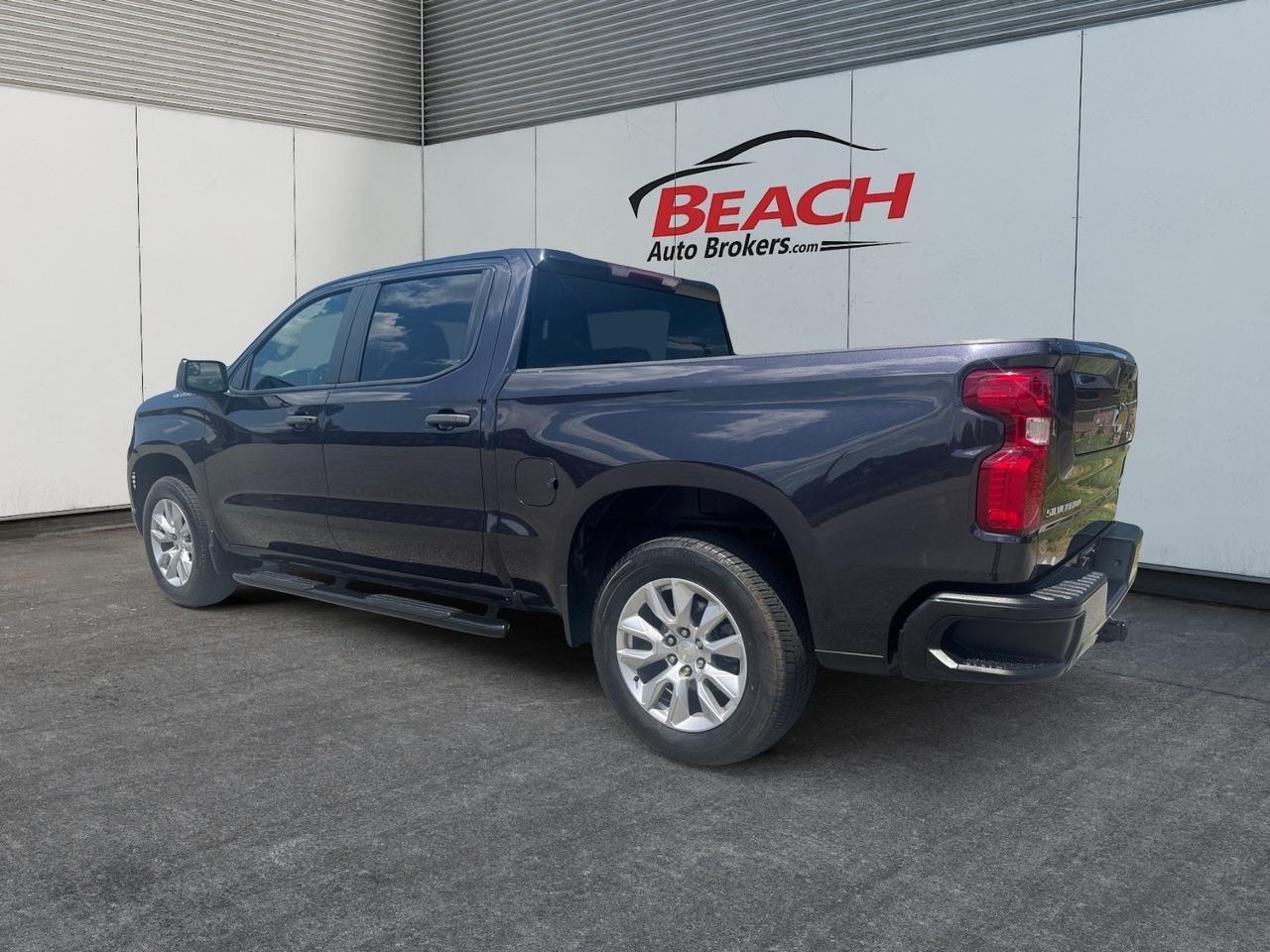 2022 Chevrolet Silverado 1500 CUSTOM, ADAPTIVE CRUISE CONTROL, MEMORY DRIVER SEAT, REMOTE START, ANDROID AUTO/ APPLE CARPLAY, KEYLESS ENTRY & START, ALL WEATHER FLOORMATS, CLEAN CARFAX, ONLY 12K MILES , THIS TRUCK WONT LAST LONG, TEST DRIVE IT TODAY!!! Norfolk VA