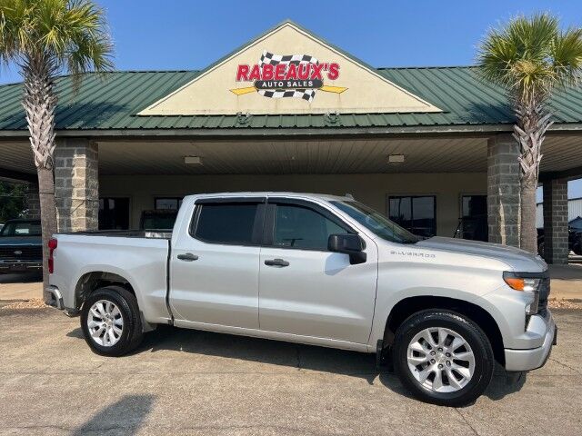 2022 Chevrolet Silverado 1500 Crew Cab Custom