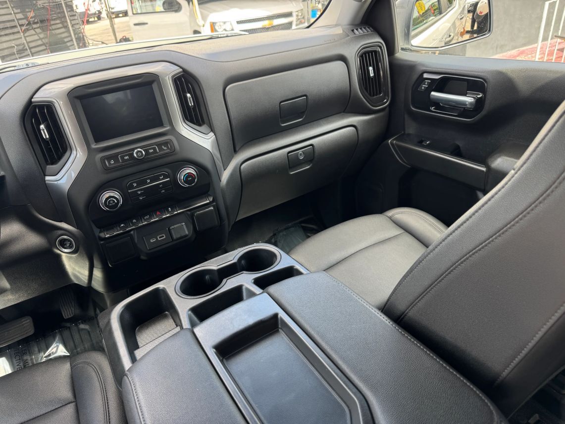 2022 Chevrolet Silverado 1500 Crew Cab Work Truck Pickup 4D 6 1/2 ft