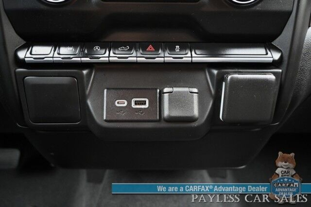 2022 Chevrolet Silverado 1500 Custom / 4X4 / Crew Cab / Convenience Pkg / Auto Start / Lane Departure & Forward Collision Alert / Apple CarPlay & Android Auto / Tonneau Cover / Bed Liner / Back Up Cam / Tow Pkg / 1-Owner Anchorage AK