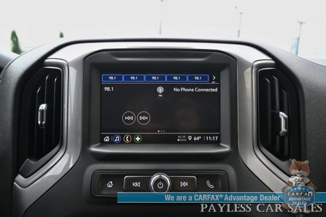 2022 Chevrolet Silverado 1500 Custom / 4X4 / Crew Cab / Convenience Pkg / Auto Start / Lane Departure & Forward Collision Alert / Apple CarPlay & Android Auto / Tonneau Cover / Bed Liner / Back Up Cam / Tow Pkg / 1-Owner Anchorage AK