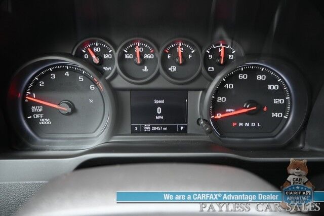 2022 Chevrolet Silverado 1500 Custom / 4X4 / Crew Cab / Convenience Pkg / Auto Start / Lane Departure & Forward Collision Alert / Apple CarPlay & Android Auto / Tonneau Cover / Bed Liner / Back Up Cam / Tow Pkg / 1-Owner Anchorage AK