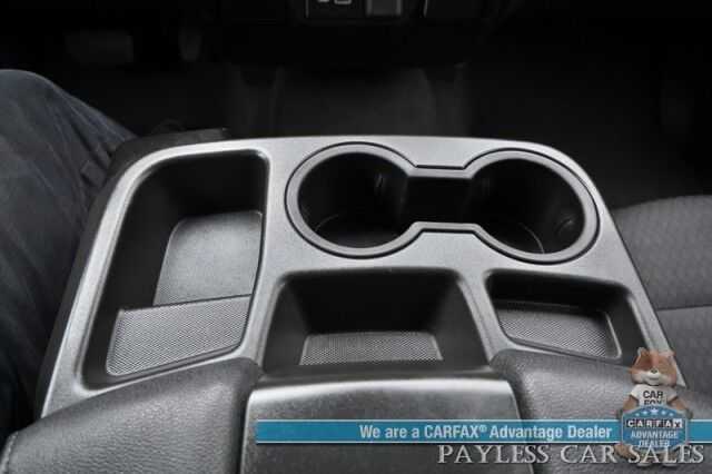 2022 Chevrolet Silverado 1500 Custom / 4X4 / Crew Cab / Convenience Pkg / Auto Start / Lane Departure & Forward Collision Alert / Apple CarPlay & Android Auto / Tonneau Cover / Bed Liner / Back Up Cam / Tow Pkg / 1-Owner Anchorage AK