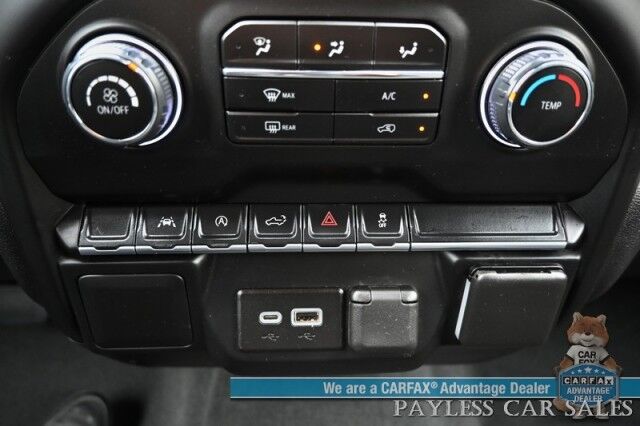 2022 Chevrolet Silverado 1500 Custom / 4X4 / Crew Cab / Convenience Pkg / Auto Start / Lane Departure & Forward Collision Alert / Apple CarPlay & Android Auto / Tonneau Cover / Bed Liner / Back Up Cam / Tow Pkg / 1-Owner Anchorage AK