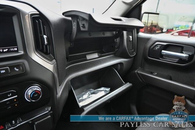 2022 Chevrolet Silverado 1500 Custom / 4X4 / Crew Cab / Convenience Pkg / Auto Start / Lane Departure & Forward Collision Alert / Apple CarPlay & Android Auto / Tonneau Cover / Bed Liner / Back Up Cam / Tow Pkg / 1-Owner Anchorage AK
