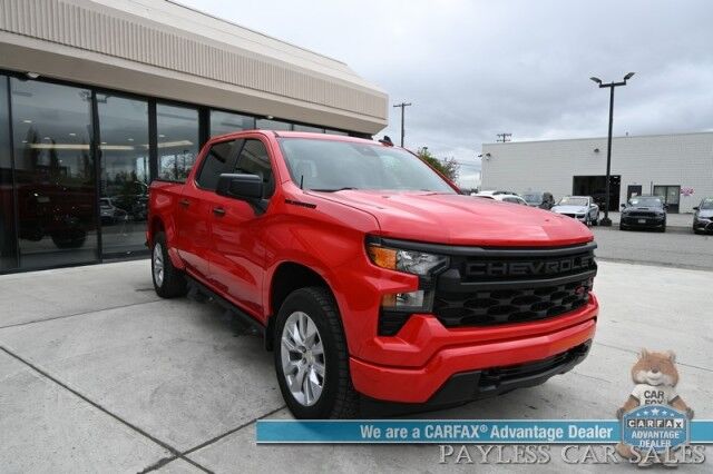 2022 Chevrolet Silverado 1500 Custom / 4X4 / Crew Cab / Convenience Pkg / Auto Start / Lane Departure & Forward Collision Alert / Apple CarPlay & Android Auto / Tonneau Cover / Bed Liner / Back Up Cam / Tow Pkg / 1-Owner Anchorage AK