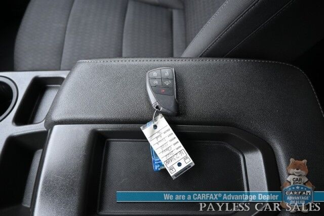 2022 Chevrolet Silverado 1500 Custom / 4X4 / Crew Cab / Convenience Pkg / Auto Start / Lane Departure & Forward Collision Alert / Apple CarPlay & Android Auto / Tonneau Cover / Bed Liner / Back Up Cam / Tow Pkg / 1-Owner Anchorage AK