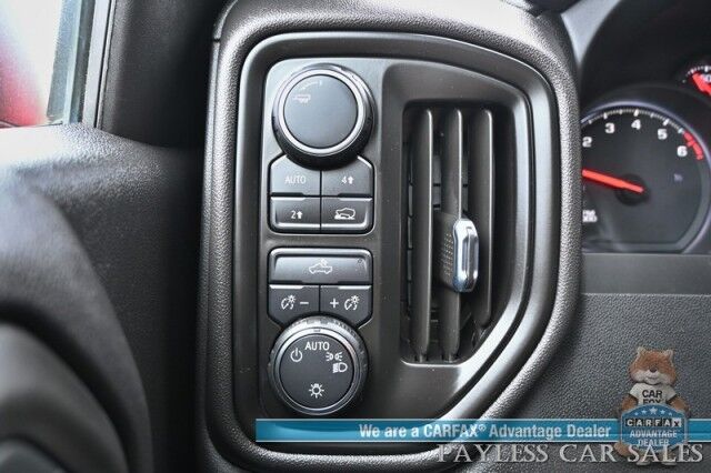 2022 Chevrolet Silverado 1500 Custom / 4X4 / Crew Cab / Convenience Pkg / Auto Start / Lane Departure & Forward Collision Alert / Apple CarPlay & Android Auto / Tonneau Cover / Bed Liner / Back Up Cam / Tow Pkg / 1-Owner Anchorage AK