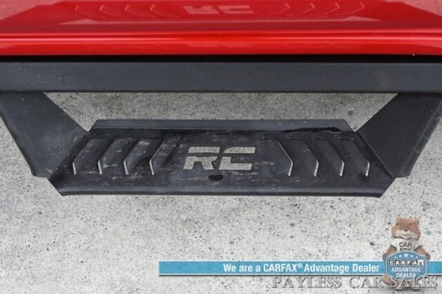 2022 Chevrolet Silverado 1500 Custom / 4X4 / Crew Cab / Convenience Pkg / Auto Start / Lane Departure & Forward Collision Alert / Apple CarPlay & Android Auto / Tonneau Cover / Bed Liner / Back Up Cam / Tow Pkg / 1-Owner Anchorage AK
