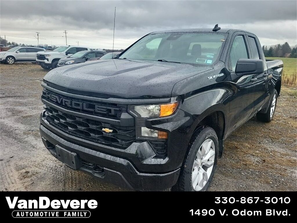 Used 2022 Chevrolet Silverado 1500 Custom 4WD