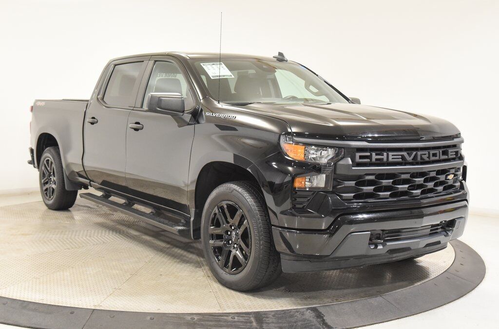 2022 Chevrolet Silverado 1500 Custom Akron